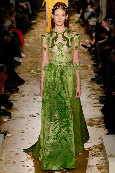 Look 57